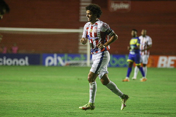 Com Victor Ferraz vetado pelo DM, Nutico visita o Atltico de Alagoinhas; provvel time