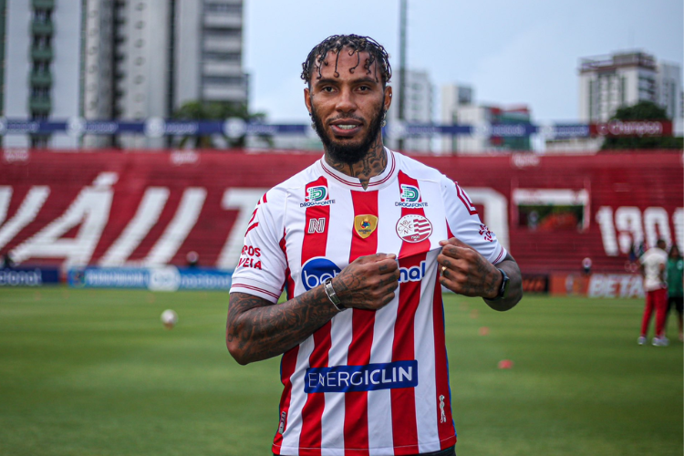 Zagueiro Paulo Miranda  regularizado e pode estrear pelo Nutico contra o Retr 