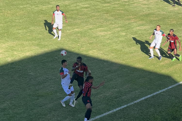 bis empata pela terceira vez consecutiva e fica no zero contra o Salgueiro pelo Pernambucano