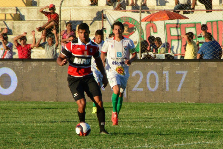 Santa Cruz tenta quebrar jejum de seis anos sem vencer o Salgueiro no Serto; veja histrico