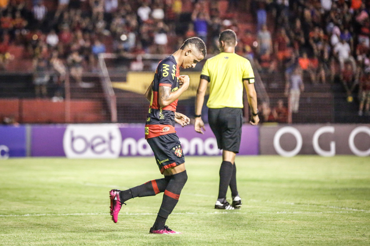 Luciano Juba pede para deixar o Sport e pode ficar de fora de clssico com o Nutico