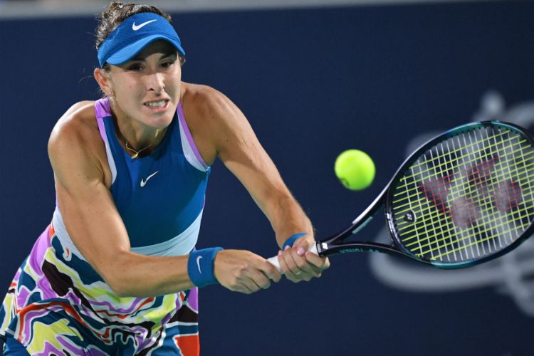 Belinda Bencic é campeã da WTA 500 de Abu Dhabi; Luisa Stefani