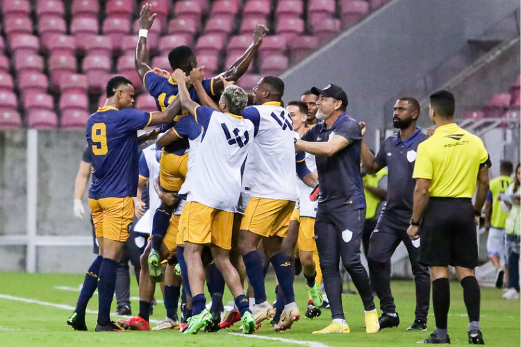 Histrico: Com gol no fim da partida, Retr vence o Ava e garante vaga na Copa do Brasil