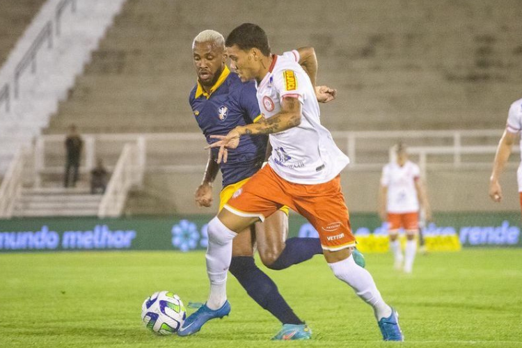 Com erro da arbitragem, Retr perde para o Tombense e  eliminado da Copa do Brasil
