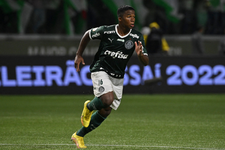 Sem marcar gols em 2023, Endrick vive sua primeira crise como profissional
