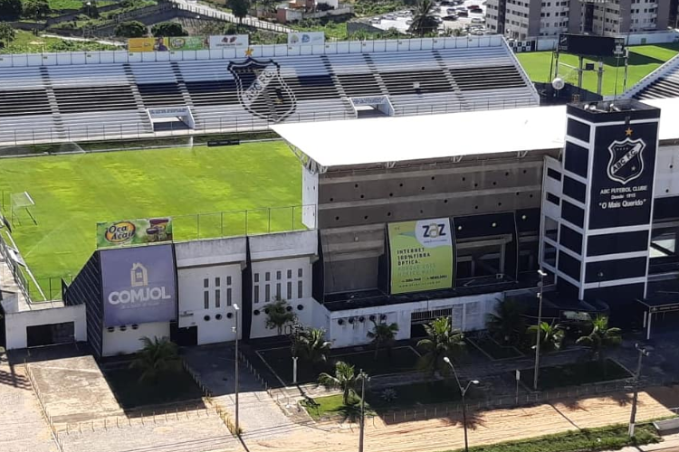 Nutico espera posicionamento do STJD ainda hoje sobre presena de torcedores contra o ABC