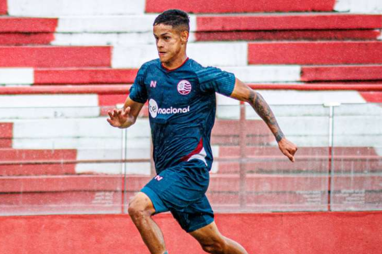Promessa do Nutico, atacante Richarles marcou seu primeiro gol como profissional