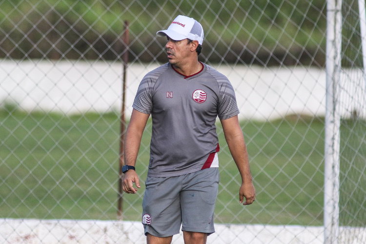 Dado lamenta ausncia de meias de origem aps eliminao do Nutico no Nordesto