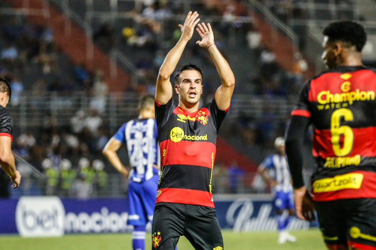 Em boa fase, Facundo Labandeira entra na lista de prioridades de renovao do Sport