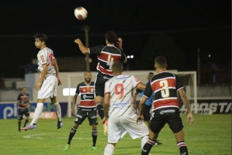 Santa Cruz tem retrospecto positivo contra o Petrolina no Campeonato Pernambucano