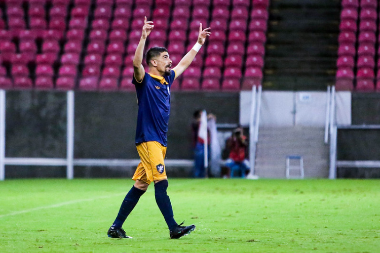 Luisinho aponta equilbrio em deciso entre Sport e Retr: 'Uma final que todos esperavam'
