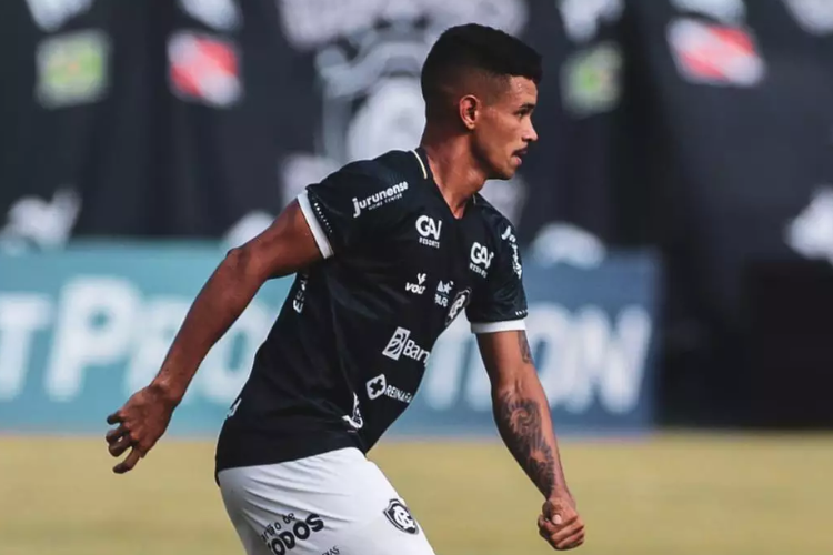 Santa Cruz acerta contratao volante Pingo, de 21 anos, revelado pelo Remo