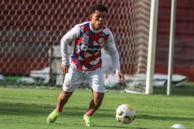 Com retornos de Matheus Carvalho e Kayon, veja provvel escalao do Nutico para encarar o Cruzeiro