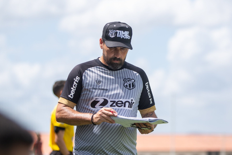 Adversrio do Sport na final do Nordesto, Cear demite treinador Gustavo Mornigo 	