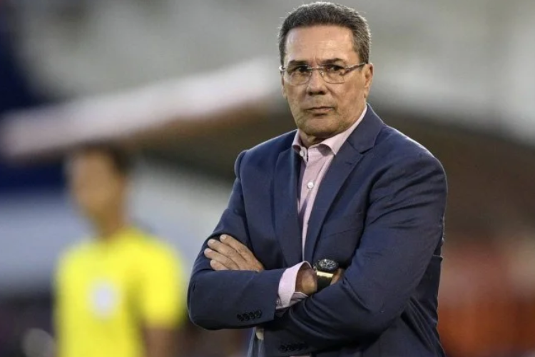 Oficial: Vanderlei Luxemburgo  o novo tcnico do Corinthians