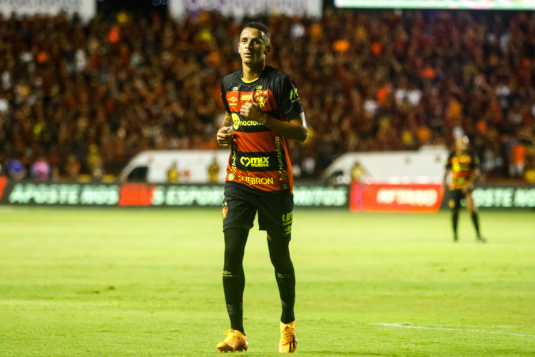 Aps vice no Nordesto e com portes fechados, Sport recebe o Guarani na Ilha do Retiro