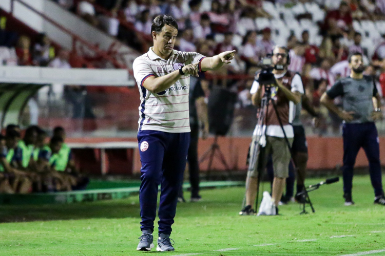 Dado Cavalcanti diz deixar Nutico com a 'cabea erguida' e exalta trabalho com a base