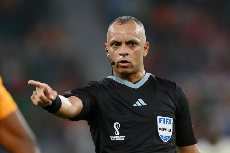 rbitro de Copa do Mundo apitar partida entre Sport e So Paulo na Copa do Brasil