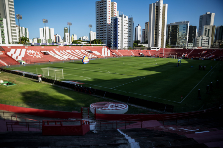 Jurdico do Nutico deve solucionar punio que impede inscries de atletas ainda nesta semana