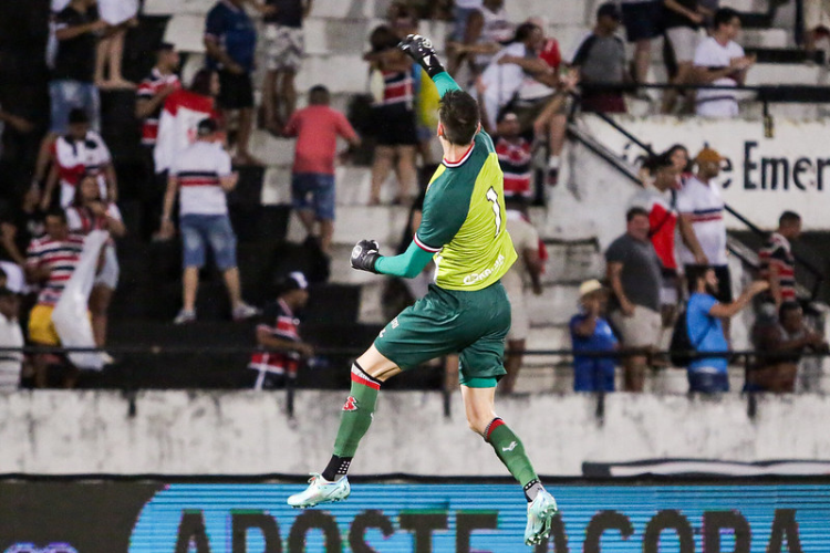 Santa Cruz encara o Campinense pela Srie D, apostando na atmosfera da torcida no Arruda 