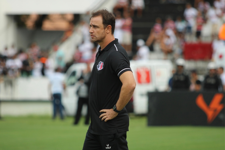Felipe Conceio diz que 'precisa melhorar', mas cita pontos positivos do Santa Cruz