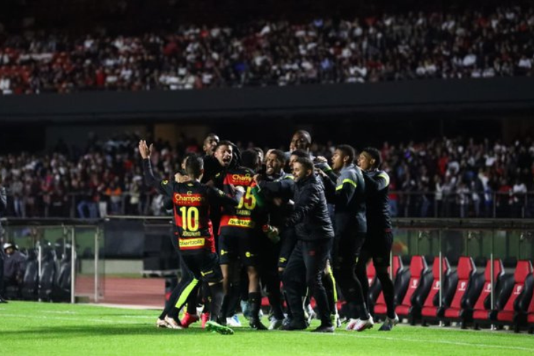 Mesmo com a eliminao na Copa do Brasil, comandante enaltece desempenho do Sport