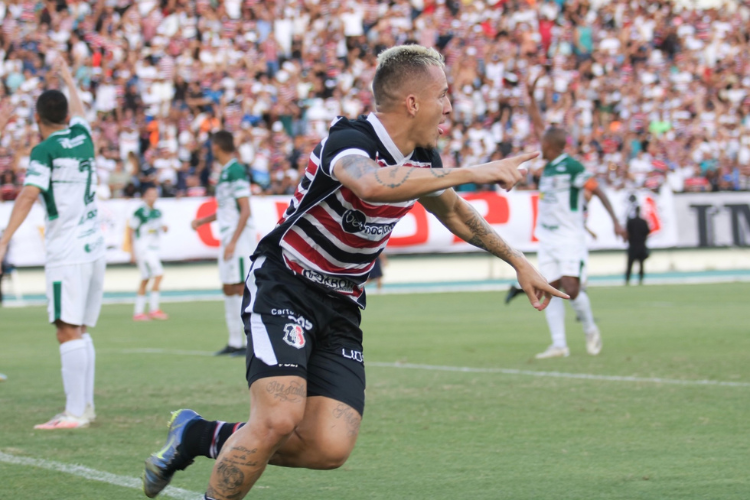 Santa cruz vence o Sousa e mantm 100% de aproveitamento no Arruda na Srie D