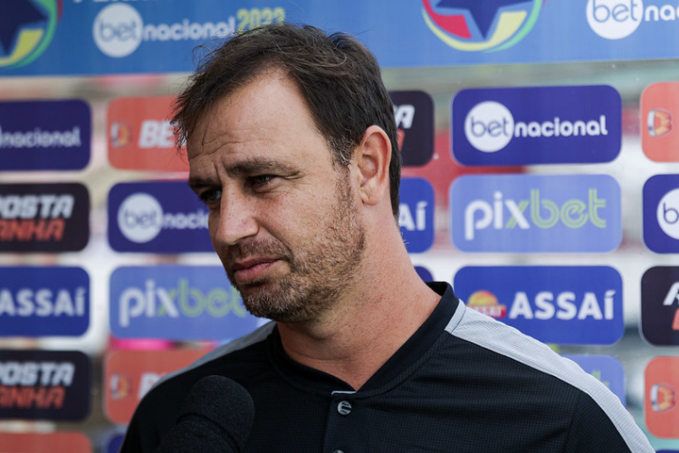 Felipe Conceio valoriza momento positivo do Santa Cruz e critica gramado do Pacajus-CE