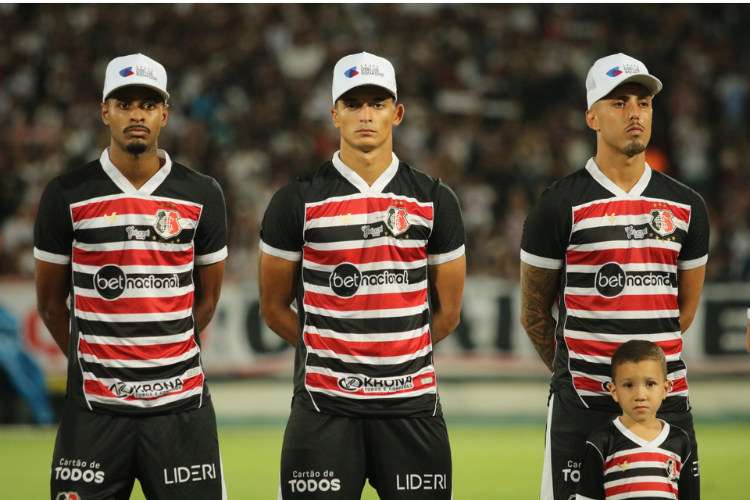 Santa Cruz chega a cinco jogos sem sofrer gols e tem 3 melhor defesa entre clubes da Srie D