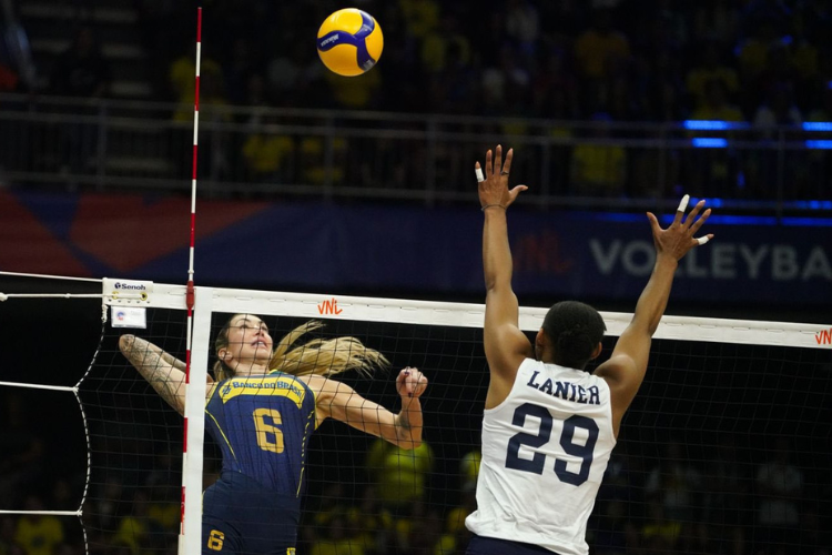 Inconstante, Brasil perde no tie-break para o Canadá na VNL