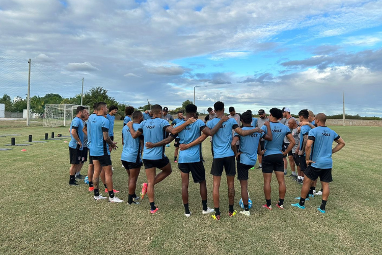Com retornos, Santa Cruz encerra preparao para enfrentar o Sousa-PB; provvel escalao