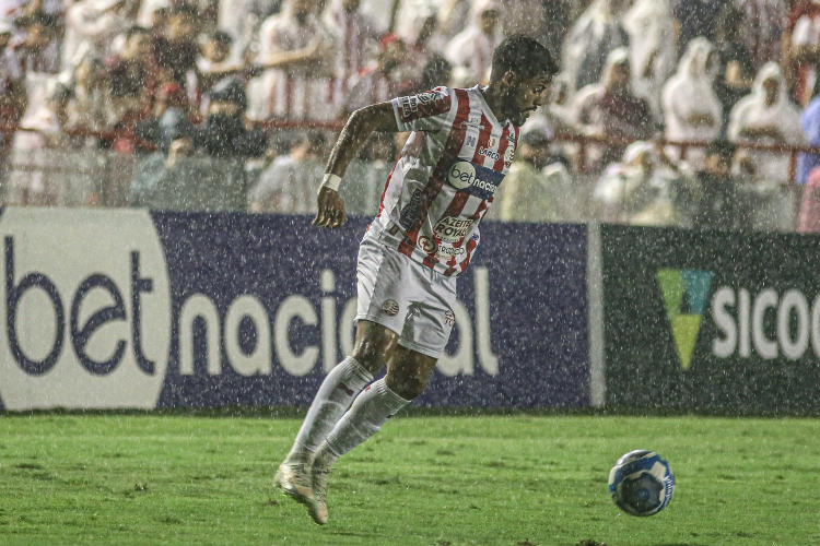 De volta ao Nutico aps grave leso, Bryan diz ter vivido o 'pior momento' da carreira