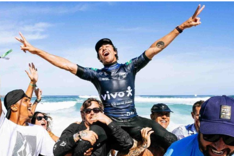 Yago Dora  campeo da etapa de Saquarema do Circuito Mundial de Surfe