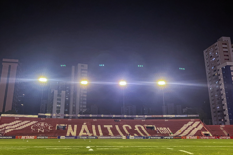 Conselheiro do Nutico e grupo da oposio so contra assinatura com a Liga Forte Futebol