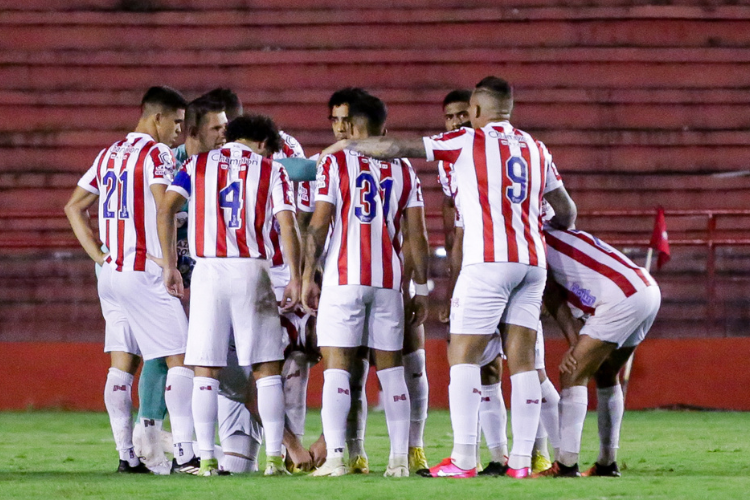 Com oito jogos para o fim da primeira fase, Nutico ter reta final decisiva na Srie C