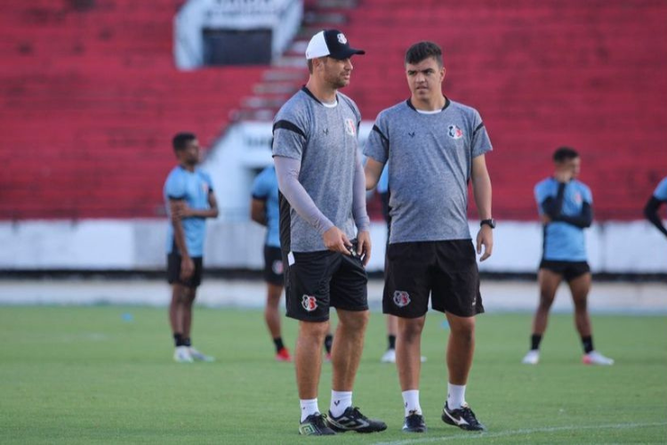 Felipe Conceio destaca que Santa Cruz s depende de suas foras para avanar de fase