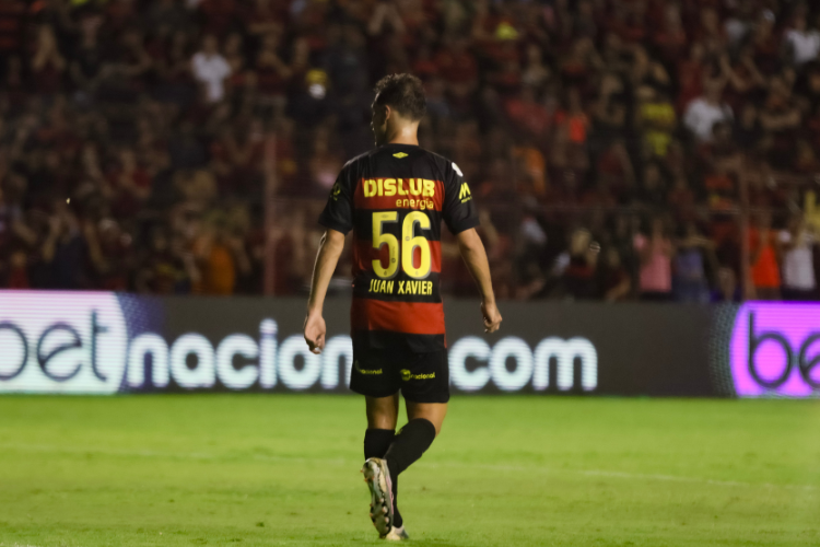Titular pela primeira vez no Sport, Juan Xavier fala em sonho realizado e exalta Jorginho