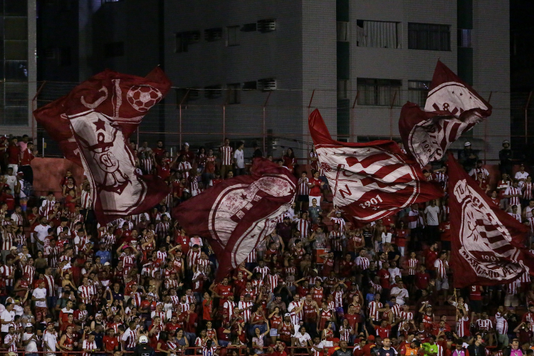 Nutico consegue liberao da torcida para partida contra o Figueirense nos Aflitos