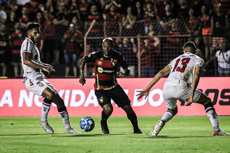 Sport perde para o Vitria na Ilha do Retiro e deixa o G4 da Srie B