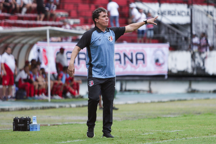 Evaristo Piza desenha Santa Cruz com modificaes para enfrentar o Iguatu-CE