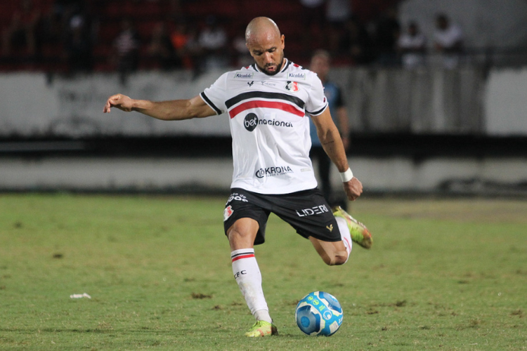 talo Silva diz que no vai faltar vontade do Santa Cruz: 'Vamos buscar todo o tempo'