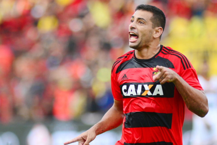Torcida do Sport promete lotar o aeroporto para a chegada de Diego Souza nesta sexta-feira