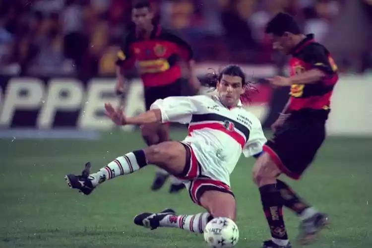 Ex-jogador Mancuso diz que presidente do Santa Cruz atrapalha negociaes por SAF