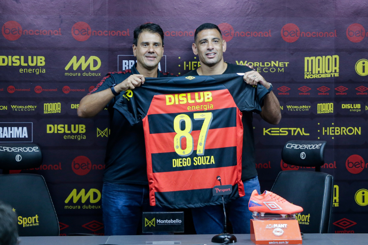 Apresentado no Sport, Diego Souza cita dupla com Love e aponta Leo como ltimo clube da carreira
