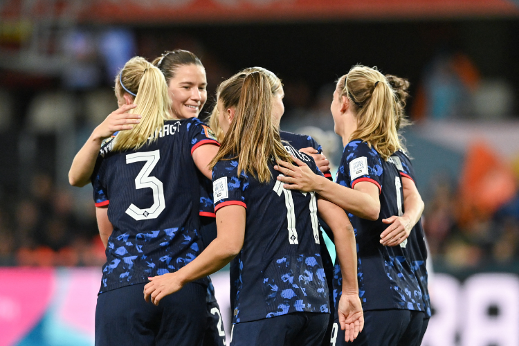 Holanda aplica goleada sobre o Vietn para fechar Grupo E na liderana