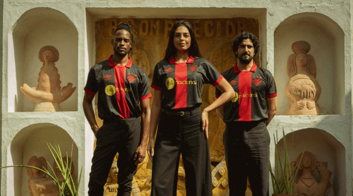 Sport lana terceiro uniforme em homenagem a Ariano Suassuna
