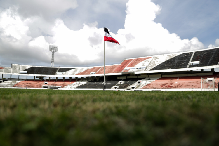Nas mos do Executivo e do Deliberativo, o Santa Cruz vive jogo de xadrez para definir futuro da SAF