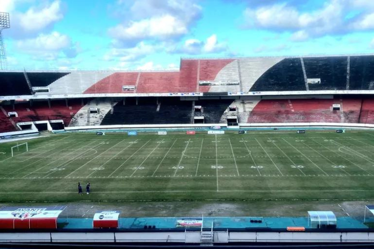 Com Santa Cruz eliminado da Srie D, estdio do Arruda vira palco para o futebol americano