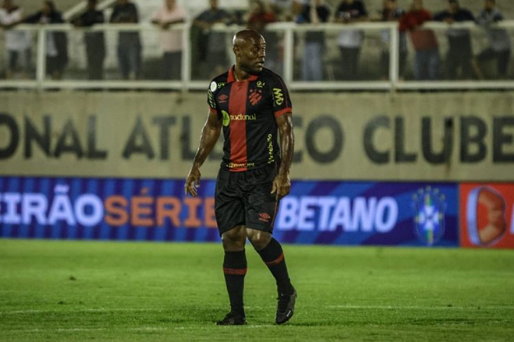 Superior durante todo jogo, Sport vence o Tombense, afasta pressão e volta  ao G4 da Série B - Esportes DP