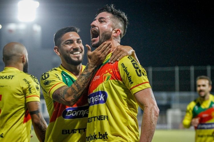 Adversário do Náutico, Brusque perde artilheiro do ano e outros três  atletas - Esportes DP